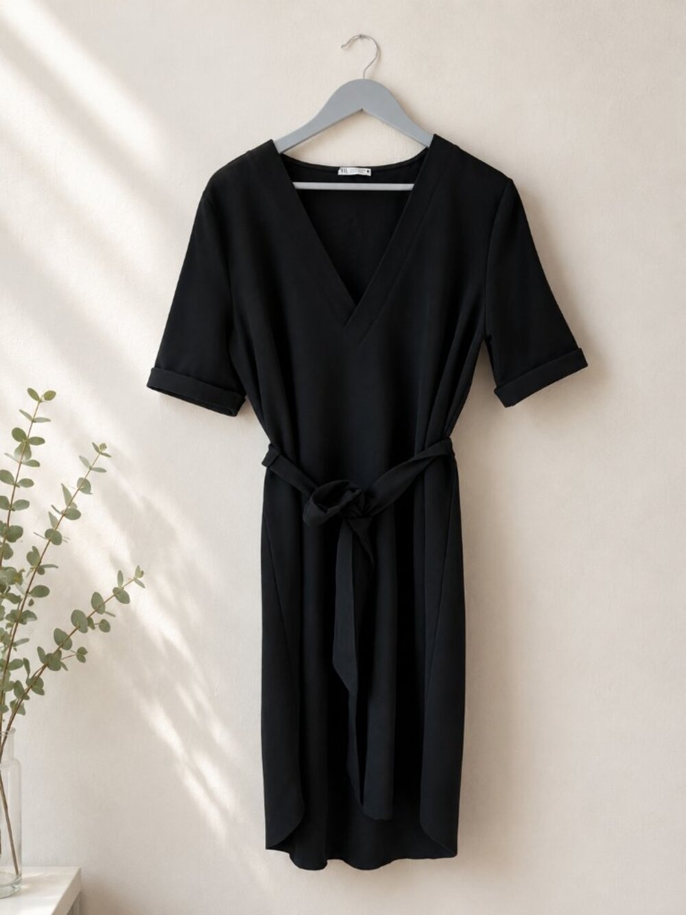 Zara Black Belted V-Neck Dress Textured Minimalist Short Sleeve Size M